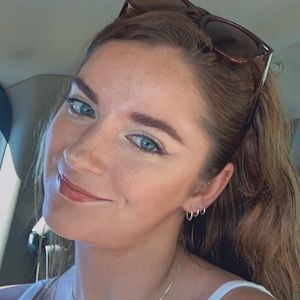 Meet your Posher, Mia